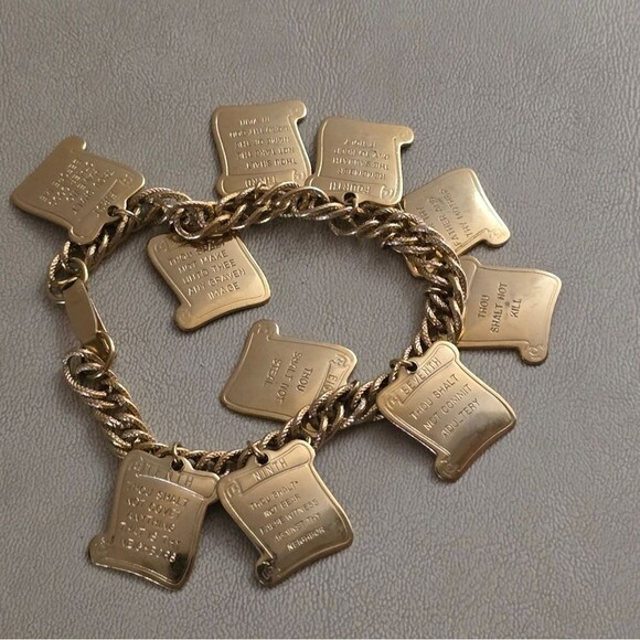 Vintage 10 Commandments Gold Tone Charm Bracelet Religious Jewelry - Picture 5 of 7